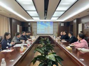 洛阳市商务局局长吕宗乐一行莅临半岛网页版调研指导工作